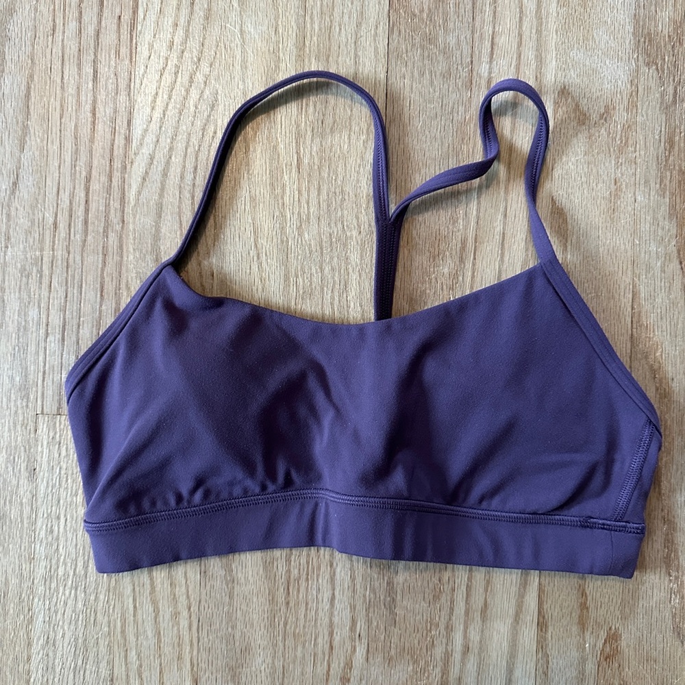Lululemon Flow Y Nulu Bra Light Support Sports Bra
